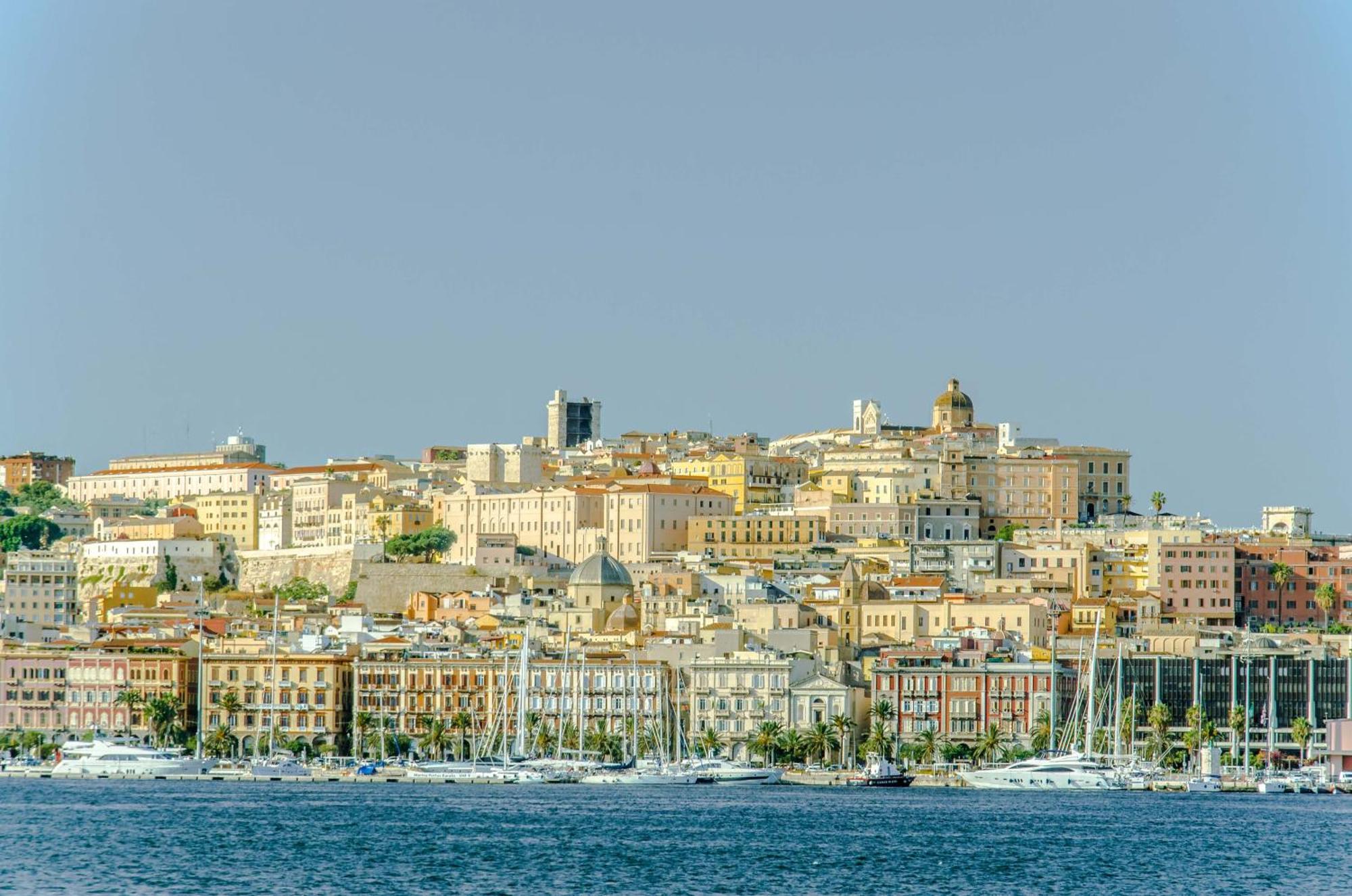 Exclusive Use Swimming Pool Available From June To September Cagliari Extérieur photo