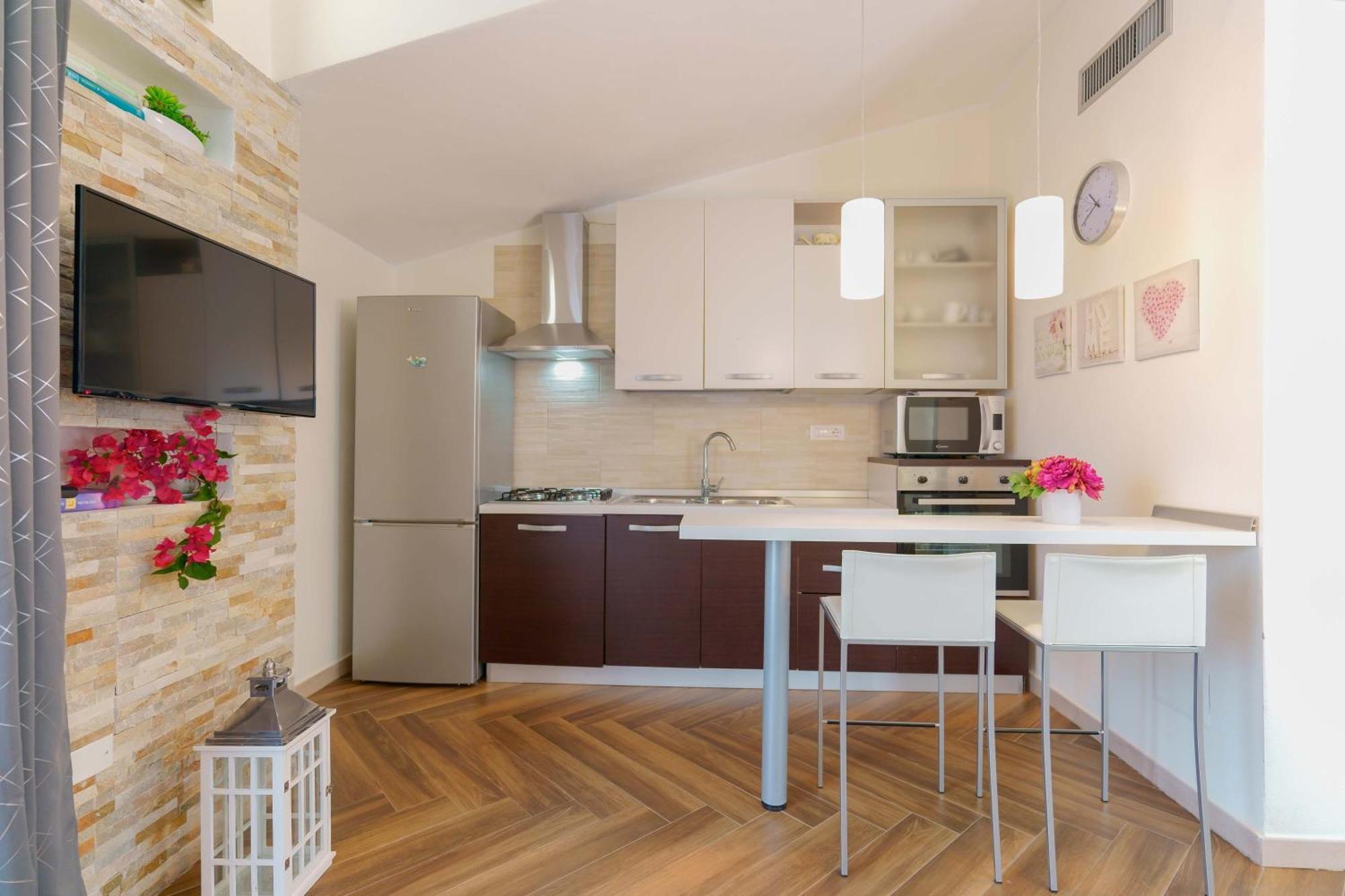 Exclusive Use Swimming Pool Available From June To September Cagliari Extérieur photo