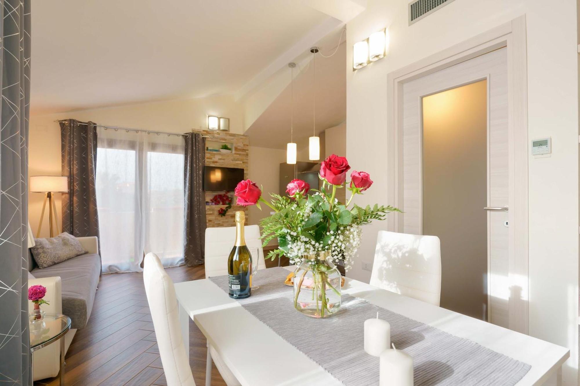 Exclusive Use Swimming Pool Available From June To September Cagliari Extérieur photo